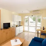 With Parking Space - 8593 Apartman