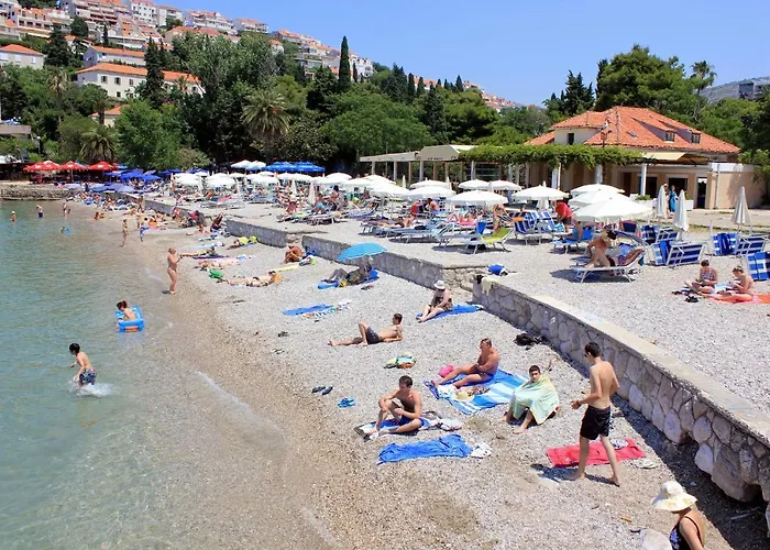 With Parking Space - 8593 아파트